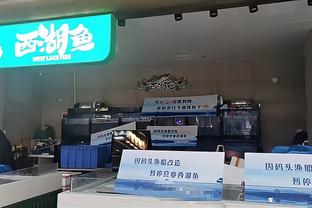 单赛季季后赛总助攻排名：魔术师约翰逊霸榜 隆多占据两席