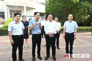 记者：梅州客家和广州队的胸前广告和俱乐部冠名仍无实质性进展