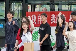 家人大于一切！詹姆斯：若布朗尼南加大首秀撞赛湖人 会申请休假